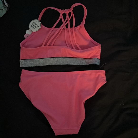 🍀NEW🍀Girls 2 piece swimsuit - Picture 2 of 4